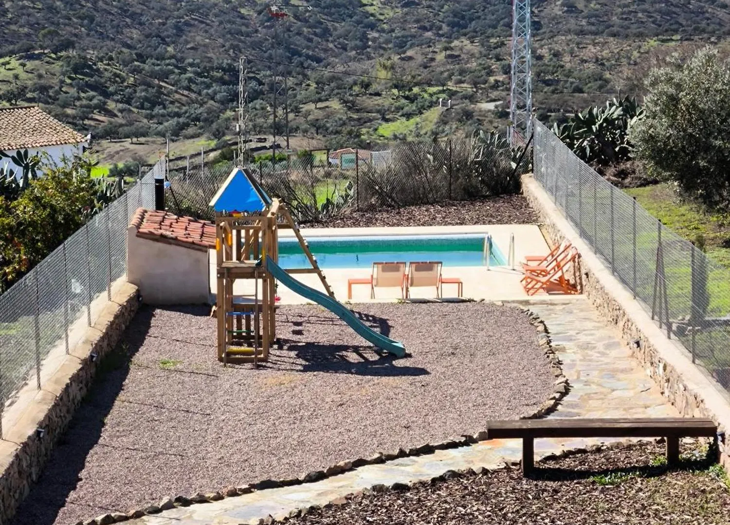 Fuerte Trece Apartment Encinasola Spain